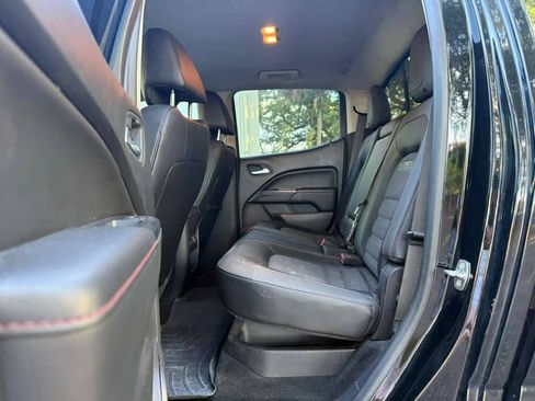 Used 2015 GMC Canyon SLE w/ All-Terrain Package RWD image 11