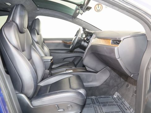 Used 2019 Tesla Model X 75D image 15