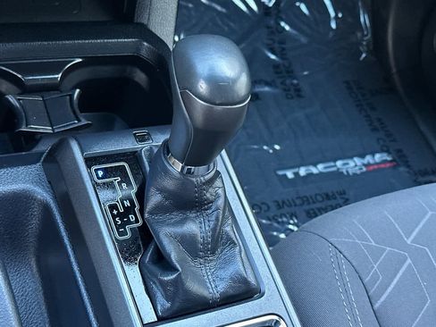 Used 2019 Toyota Tacoma TRD Off-Road w/ Technology Package image 22