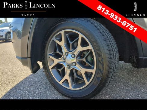 Used 2019 Jeep Grand Cherokee Limited w/ Luxury Group II AWD/4WD image 35