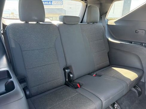 Used 2024 Chevrolet Traverse LT image 18