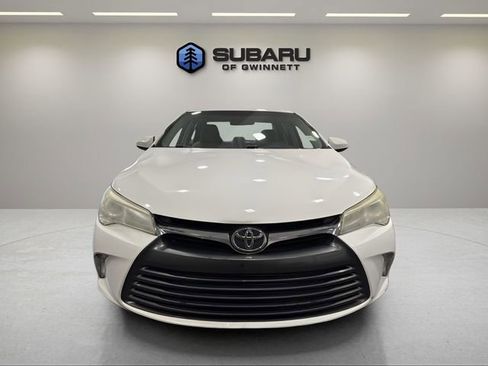 Used 2015 Toyota Camry LE image 8