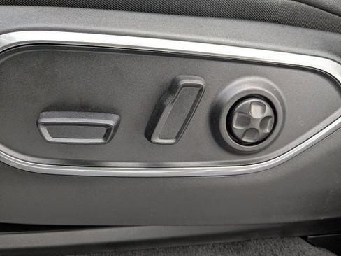 New 2026 Jeep Grand Wagoneer 2WD w/ 8-Passenger Seating Package image 23