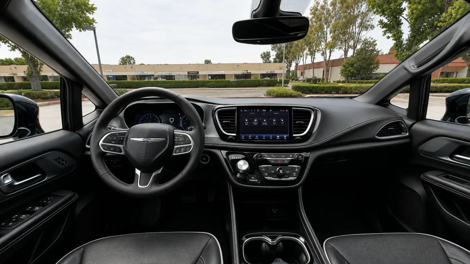 Used 2026 Chrysler Pacifica Limited FWD image 18