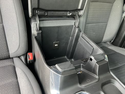 Used 2024 GMC Sierra 1500 Elevation image 25