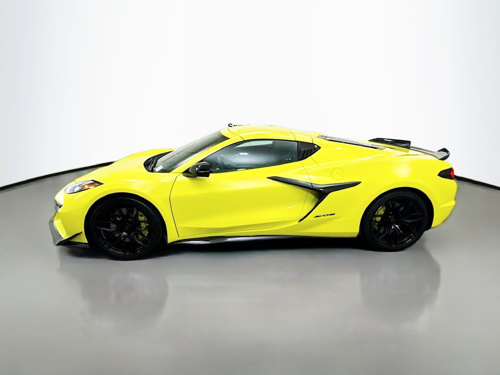 Used 2023 Chevrolet Corvette Z06 w/ Engine Appearance Package RWD image 4