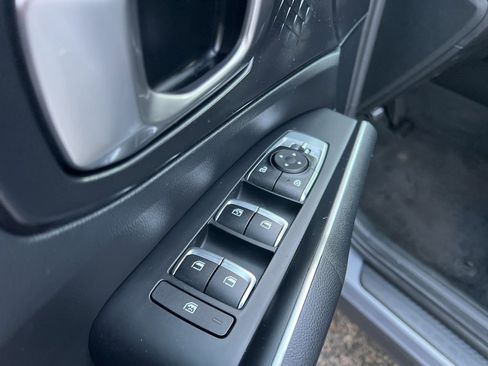 Used 2022 Kia Sorento LX image 10