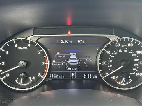 Used 2024 Nissan Altima 2.5 SV image 2