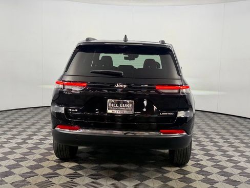 Certified 2025 Jeep Grand Cherokee Limited w/ Luxury Tech Group II AWD/4WD image 8