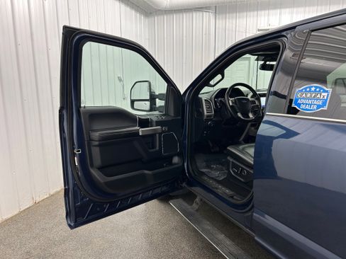 Used 2019 Ford F150 Platinum w/ Equipment Group 701A Luxury AWD/4WD image 24