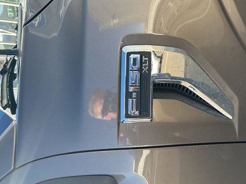 Used 2021 Ford F150 XLT w/ Equipment Group 302A High image 5