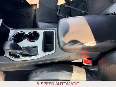 Certified 2021 Jeep Grand Cherokee Laredo X AWD/4WD image 16