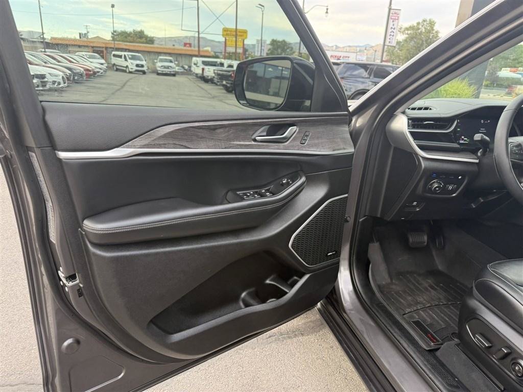 Used 2022 Jeep Grand Cherokee Limited 4xe AWD/4WD image 10
