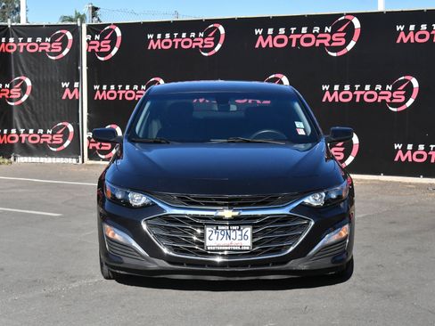 Used 2022 Chevrolet Malibu LS FWD image 2
