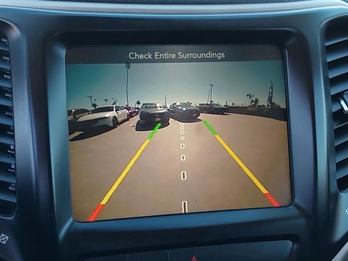 Used 2016 Jeep Cherokee 75th Anniversary image 23