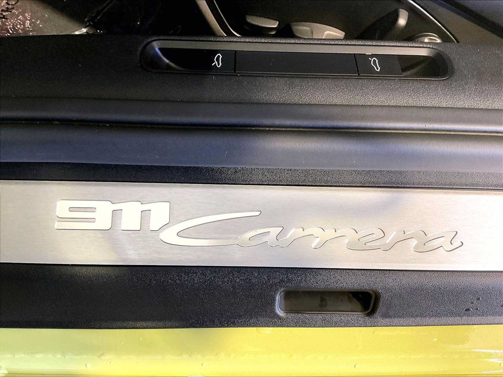Certified 2025 Porsche 911 Carrera RWD image 19