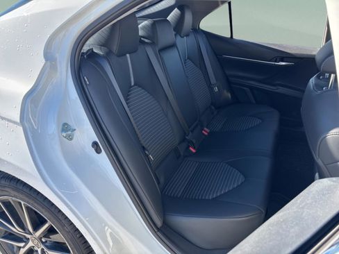 Used 2024 Toyota Camry SE image 35