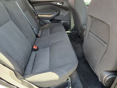 Used 2017 Ford Focus SE FWD image 11