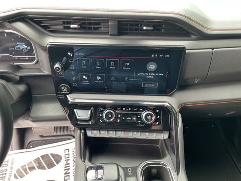 Used 2023 GMC Sierra 1500 AT4 w/ AT4 Premium Package AWD/4WD image 21