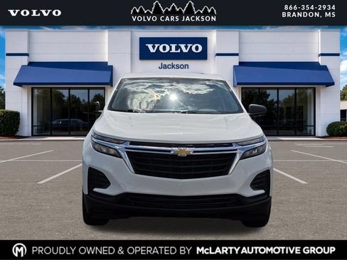 Used 2022 Chevrolet Equinox LS w/ LPO, Floor Liner Package FWD image 2