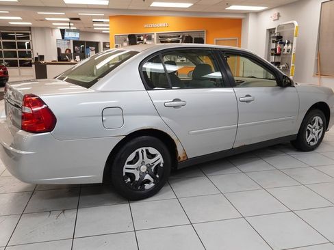 Used 2007 Chevrolet Malibu LS FWD image 11