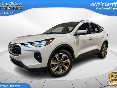 Used 2025 Ford Escape Platinum image 1