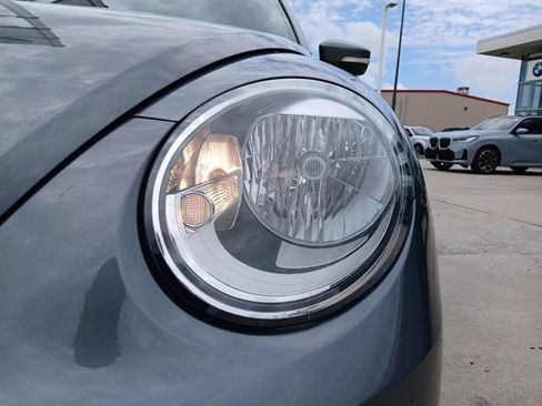 Used 2019 Volkswagen Beetle 2.0T SE FWD image 4