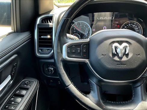 Used 2020 RAM 1500 Laramie AWD/4WD image 12