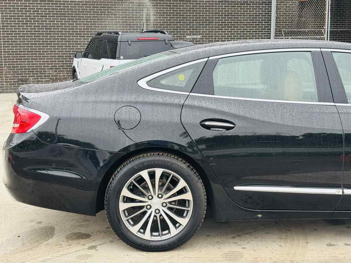 Used 2017 Buick LaCrosse Premium w/ Driver Confidence Package #2 AWD/4WD image 7