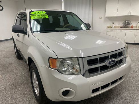 Used 2012 Ford Escape XLS image 3