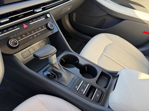 Certified 2025 Hyundai Sonata SE image 13