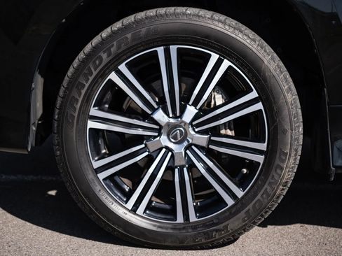 Used 2021 Lexus LX 570 4WD w/ Luxury Package image 10