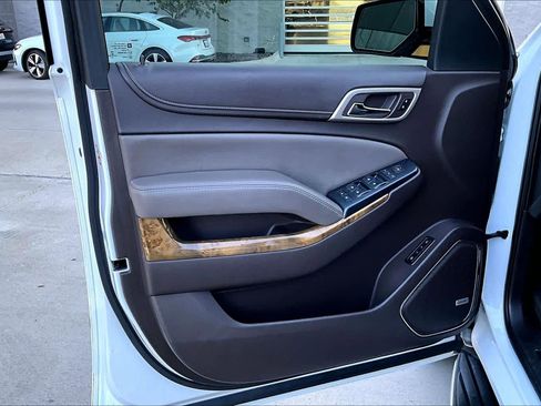 Used 2016 GMC Yukon Denali image 20