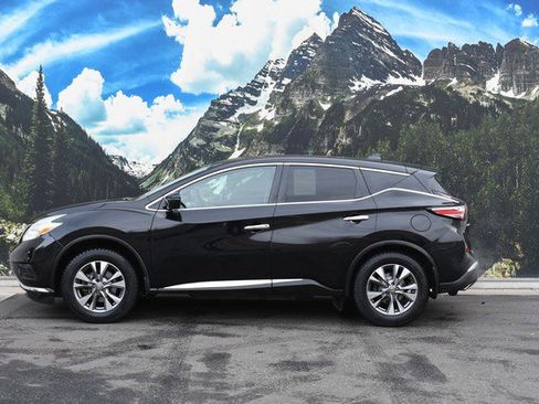 Used 2017 Nissan Murano S image 7