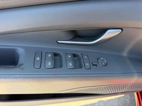 Used 2024 Hyundai Elantra SEL FWD image 16