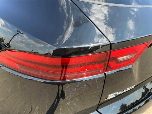 Used 2018 Jaguar E-PACE SE image 55