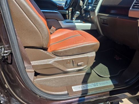 Used 2019 Ford F150 King Ranch w/ Equipment Group 601A Luxury AWD/4WD image 94