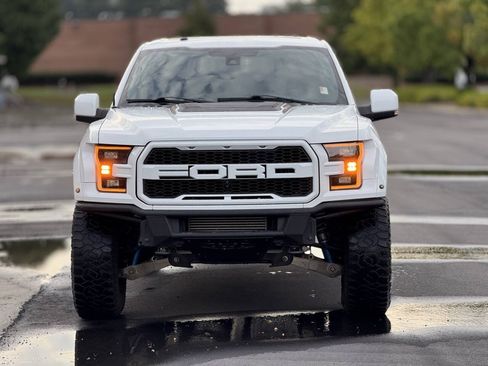 Used 2018 Ford F150 Raptor w/ Equipment Group 802A Luxury AWD/4WD image 4