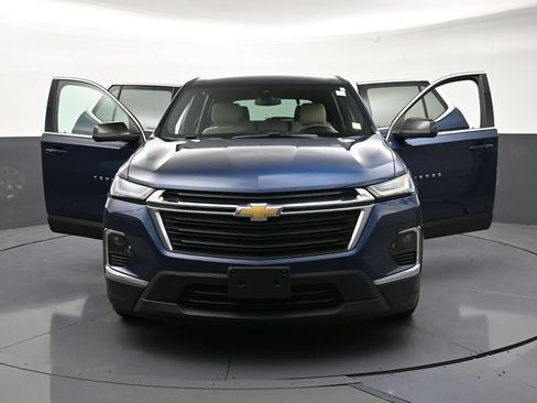 Used 2023 Chevrolet Traverse LS AWD/4WD image 37