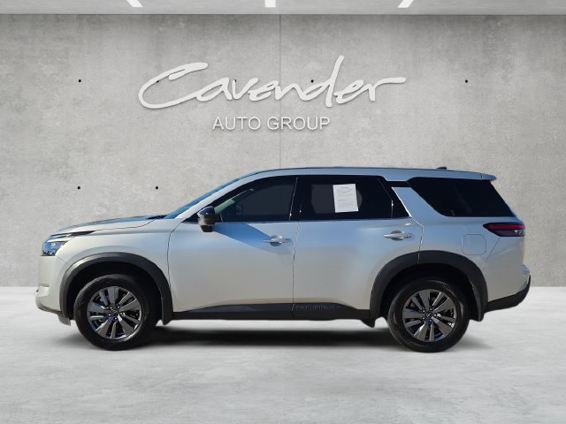 Used 2025 Nissan Pathfinder S FWD image 13