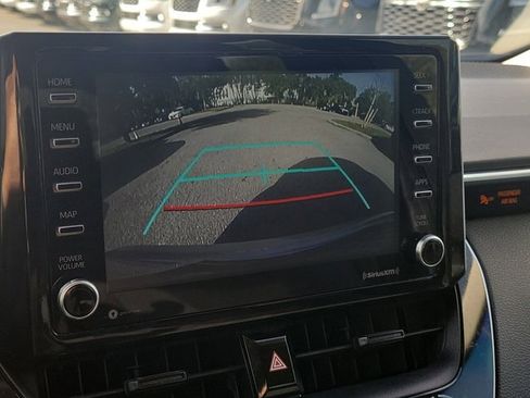 Used 2021 Toyota Corolla LE image 28