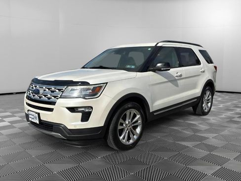 Used 2018 Ford Explorer XLT w/ Equipment Group 202A image 1