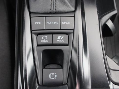 Used 2025 Toyota Camry LE FWD image 21