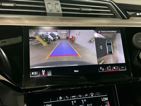 Certified 2024 Audi Q8 e-tron Prestige w/ Prestige Package image 24