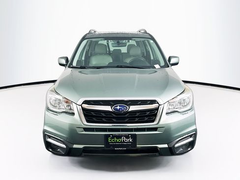 Used 2017 Subaru Forester 2.5i Premium AWD/4WD image 2