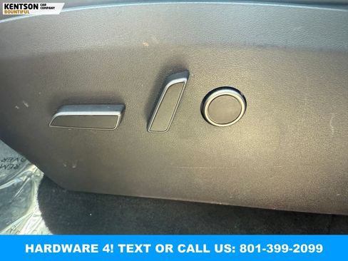 Used 2023 Tesla Model Y Long Range AWD/4WD image 26