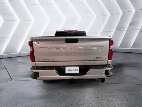 Used 2020 Chevrolet Silverado 3500 High Country w/ Technology Package image 5