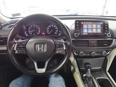 Used 2018 Honda Accord Touring image 23