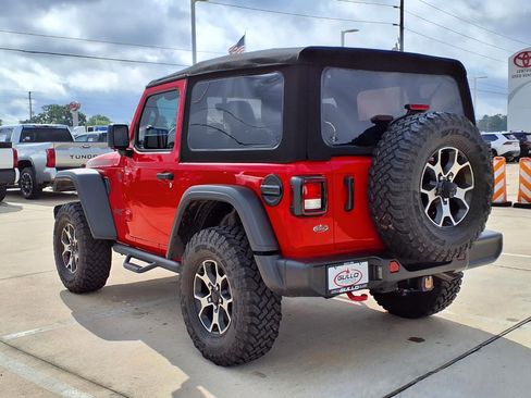 Used 2023 Jeep Wrangler Rubicon AWD/4WD image 2