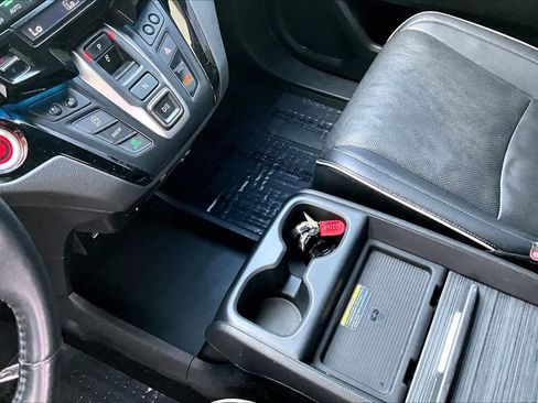 Used 2023 Honda Odyssey Elite image 17